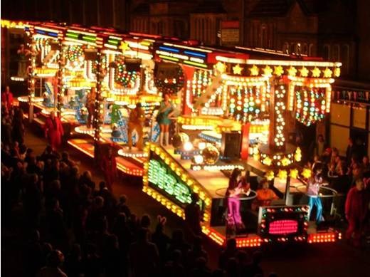 Edwards Coaches - Cardiff- Bridgwater Carnival - Afternoon ...
