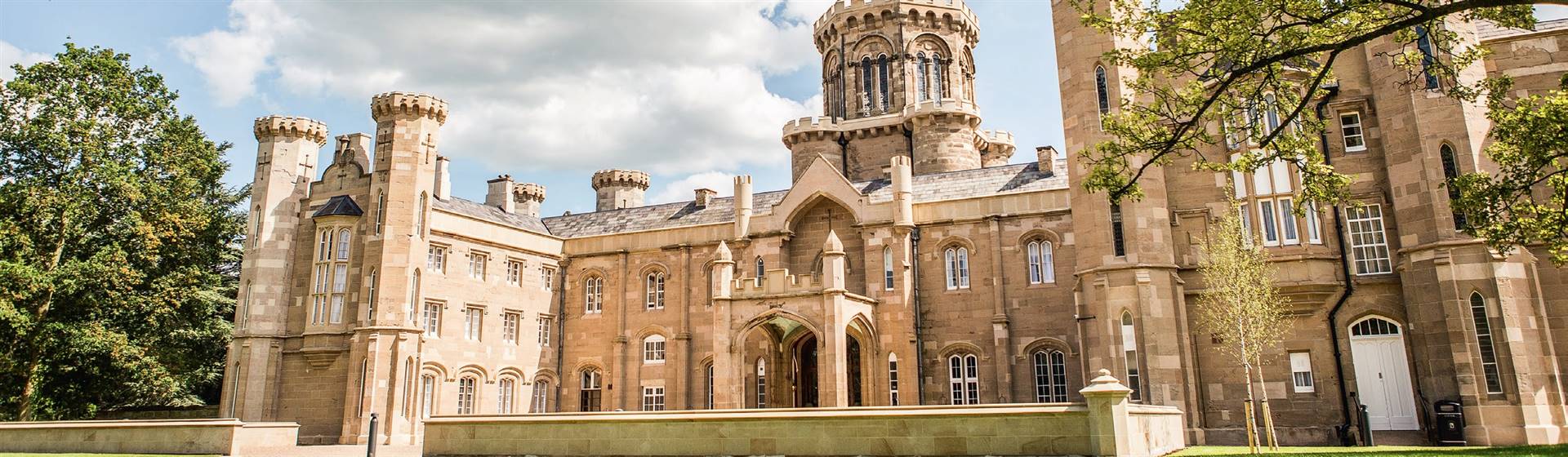 Warner Breaks - Studley Castle