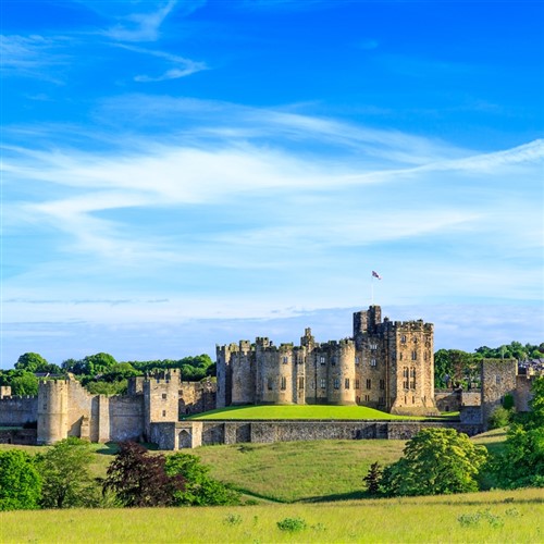 Alnwick & Bamburgh Castle