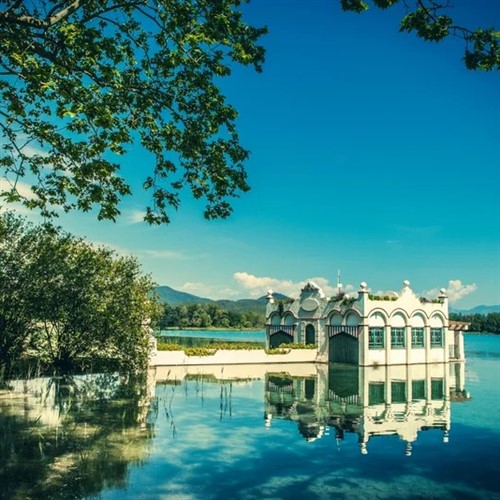 Little Boats of the Mediterranean