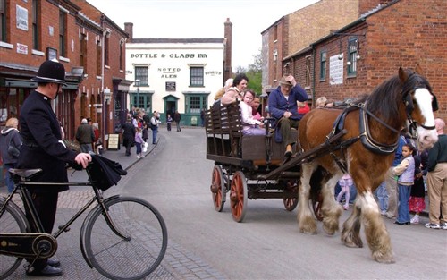 Black Country, Ironworks & Cruise