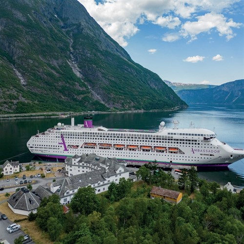 Summertime Fjordland Cruise - Ambassador